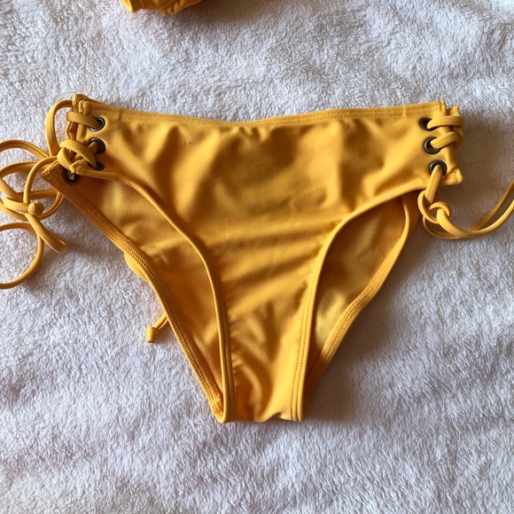 ❌SOLD Hollister Bikini set - Picture 4 of 5